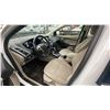 Image 6 : 2014 FORD FOCUS ELECTRIC, 4DR HATCHBACK, WHITE, VIN 1FADP3R47EL120703,
