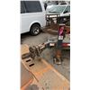 Image 5 : 2013 JLG 1014 FLAT DECK TRAILER, GREY, VIN 5DYAAB2L7DC006221,