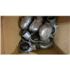 Image 6 : WIREMOLD CORNER COUPLING, ASSORTED FITTINGS, BOX EXTENSION FLOOR PLATES,GE BTR 120V BULBS, GE EGE
