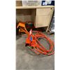 Image 1 : 6 ORANGE METAL BASKETBALL HOOPS