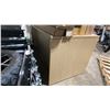 Image 2 : 2 DRAWER OFFICE DESK APPROX 66"L X 30"D X 29.5"