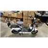 Image 4 : IREV 2 WHEELED HIGH END ELECTRIC VEHICLE *COLOR WHITE*