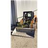 Image 2 : 2015 SV250 CASE SKID STEER
