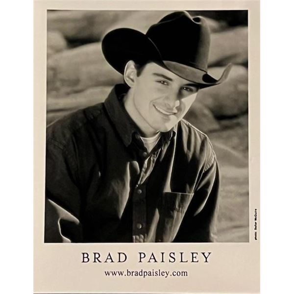 Country Singer Brad Paisley unsigned promo photo