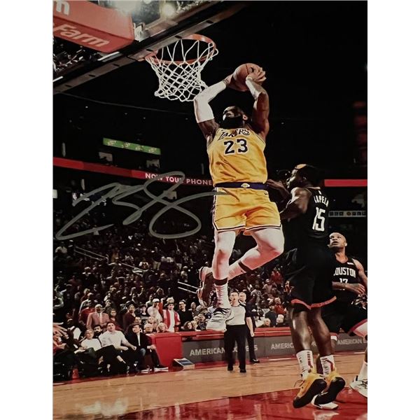 LA Lakers LeBron James signed photo
