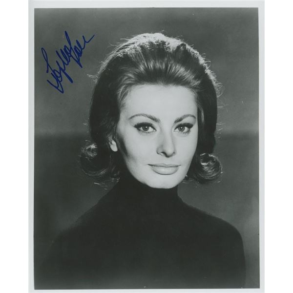Marriage Italian Style Sofia Loren signed photo. GFA Authenticated