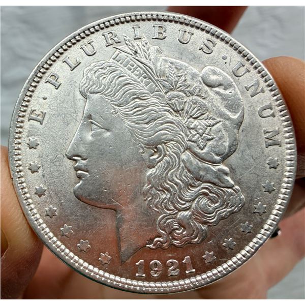 MORGAN SILVER DOLLAR - 1921