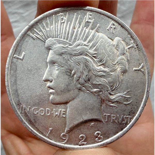 PEACE SILVER DOLLAR - 1923