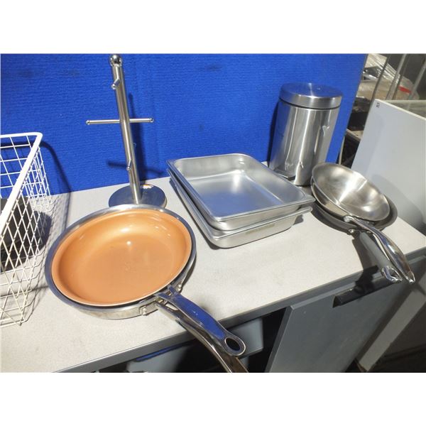 Household Kitchen Lot