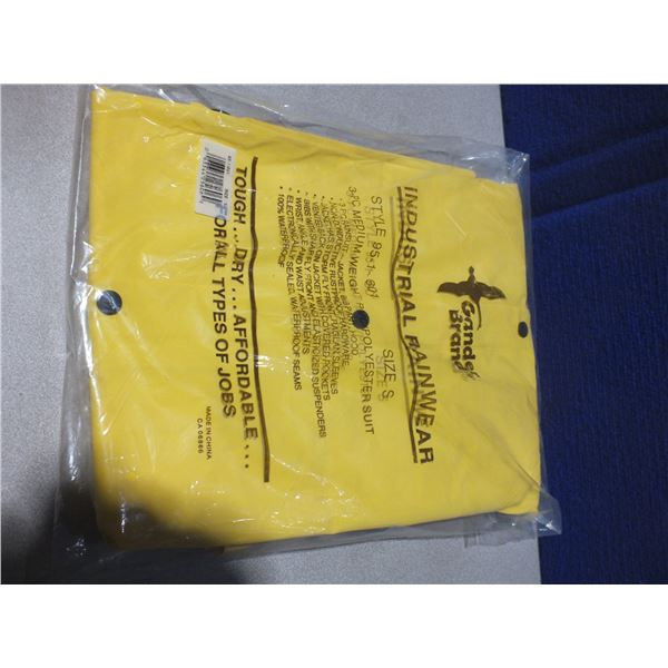 Small Gander Brand Industrial 3pc Rain Suit