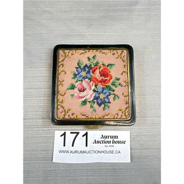 Petit Point Top Vintage 1940s-50s Ladies Compact Case