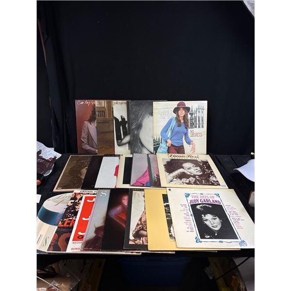 Lot of 19 Female Vocalists Lps, 5 Carly Simon, 2 Diana Ross, 4 Linda Ronstatd, 2 Judy Garland, +6