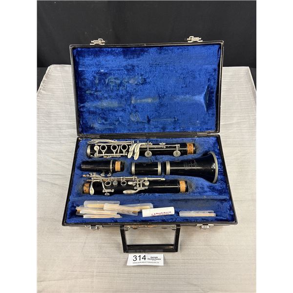 Bundy Resonite Clarinet