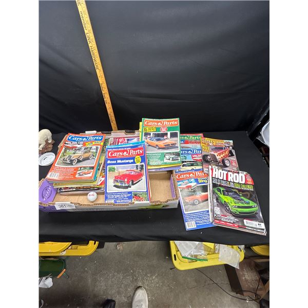Large Lot of Vintage Automotive Magazines Hot Rod Etc