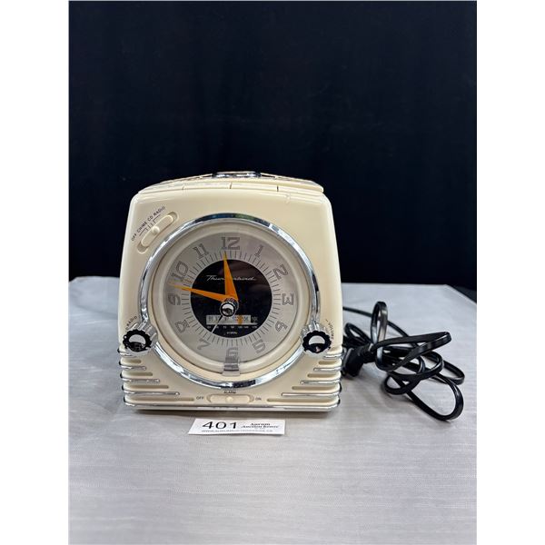Thunderbird Retro Looking AM/FM Radio with CD Player