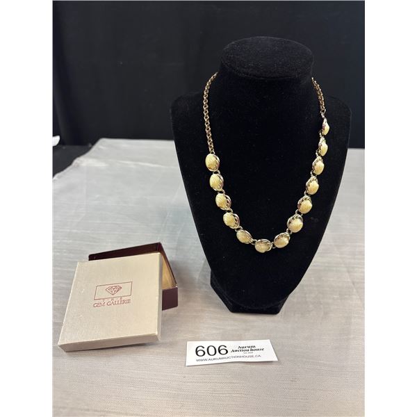 C.1940's Sea Shell Motif Lucite/Celluloid Vintage Necklace