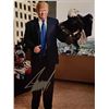 Image 1 : US President Donald Trump signed photo
