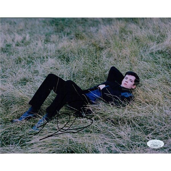 Miss Peregrine's Home for Peculiar Children Asa Butterfield signed photo. JSA Authenticated