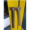 Image 5 : KELLER 6FT Portable Step Ladder - 250lb Capacity - Like New!