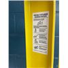 Image 6 : KELLER 6FT Portable Step Ladder - 250lb Capacity - Like New!