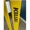 Image 7 : KELLER 6FT Portable Step Ladder - 250lb Capacity - Like New!