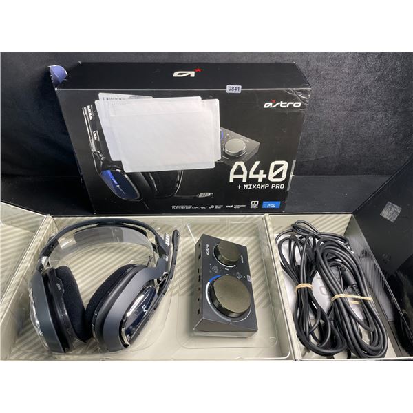 ASTRO A40 TR Gaming Headset + MixAmp Pro for Playstation 4/PC/Mac - Open Box (Complete)