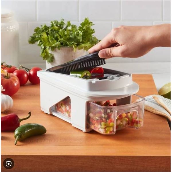 Miu Vegetable Chopper and Slicer with 11 Components