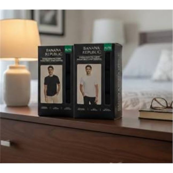 Banana Republic 3-Pack Essential T-Shirts – Size S/P ( all black shirts)