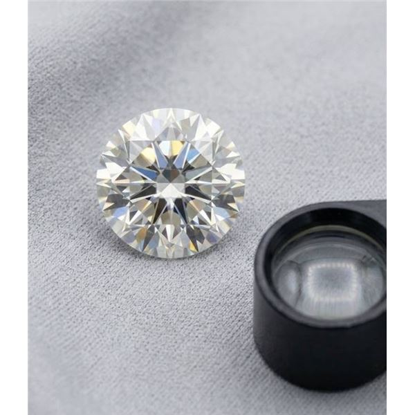 Certified 0.5 Carat Round Moissanite with GRA Report