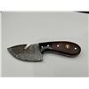 Image 6 : Fixed Blade Hunting Knife with Damascus Steel Blade and Leather Sheath