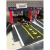 Image 5 : Formula 1 Racing Paddock: Red Bull Racing 1:43 Diecast Model Car by Burago