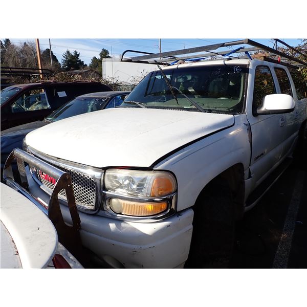 2003 GMC Yukon XL Denali