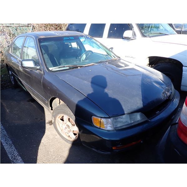 Vehicle photo 2