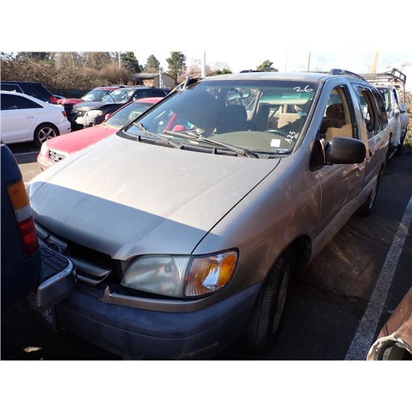 2001 Toyota Sienna
