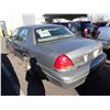 Image 4 : 2001 Ford Crown Victoria