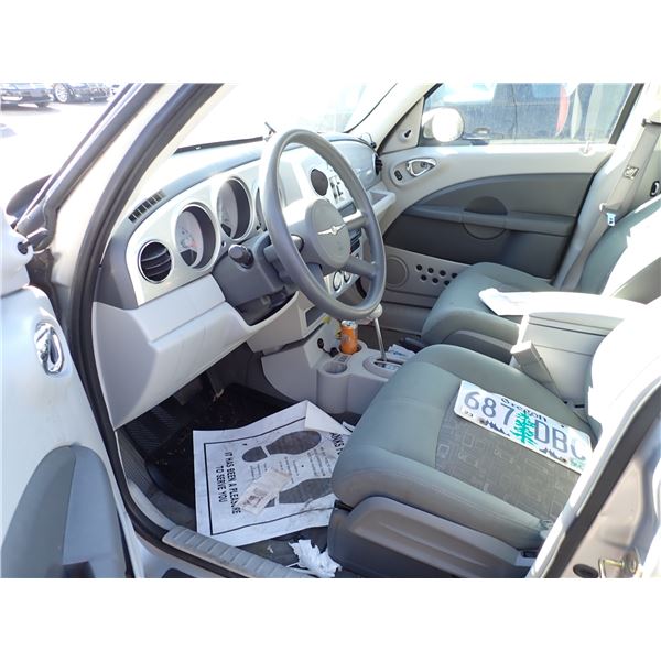 Vehicle photo 5