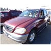 Image 1 : 1999 Mercedes-Benz ML320