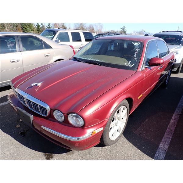 2005 Jaguar XJ8L