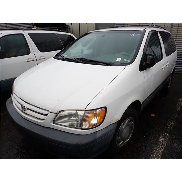 2001 Toyota Sienna