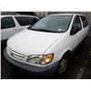 Image 1 : 2001 Toyota Sienna