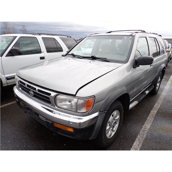 1999 Nissan Pathfinder