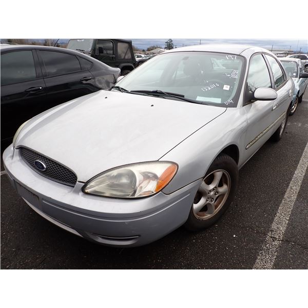 2004 Ford Taurus