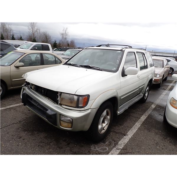 1999 Infiniti QX4