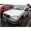 Image 1 : 1999 Mercedes-Benz ML320