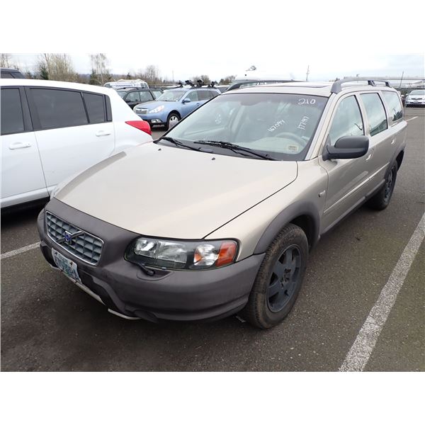 2004 Volvo XC70