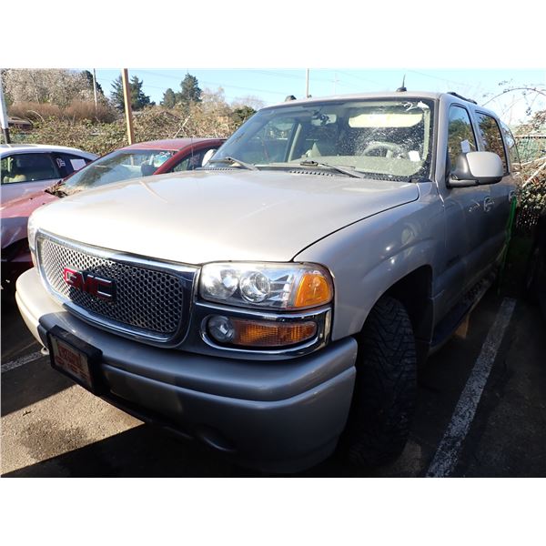 2004 GMC Yukon XL Denali