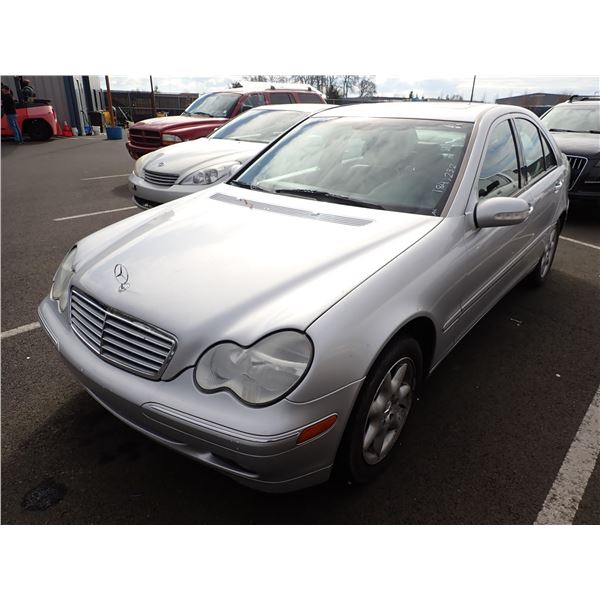 2002 Mercedes-Benz C240 RUNS WITH MECHANICAL PROBLEMS