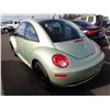 Image 4 : 2010 Volkswagen New Beetle