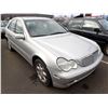 Image 2 : 2002 Mercedes-Benz C240 RUNS WITH MECHANICAL PROBLEMS