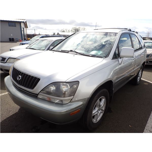 1999 Lexus RX 300 RUNS WITH MECHANICAL PROBLEMS
